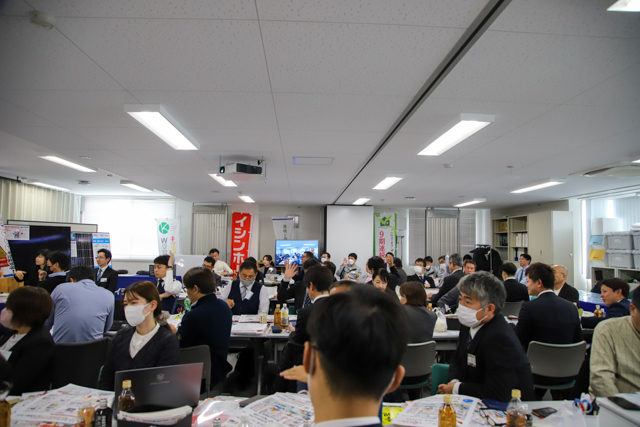 さらなる徹底した研修制度を行い、イシン式マニュアルに沿った教育を直営店・会員店とともに行っております